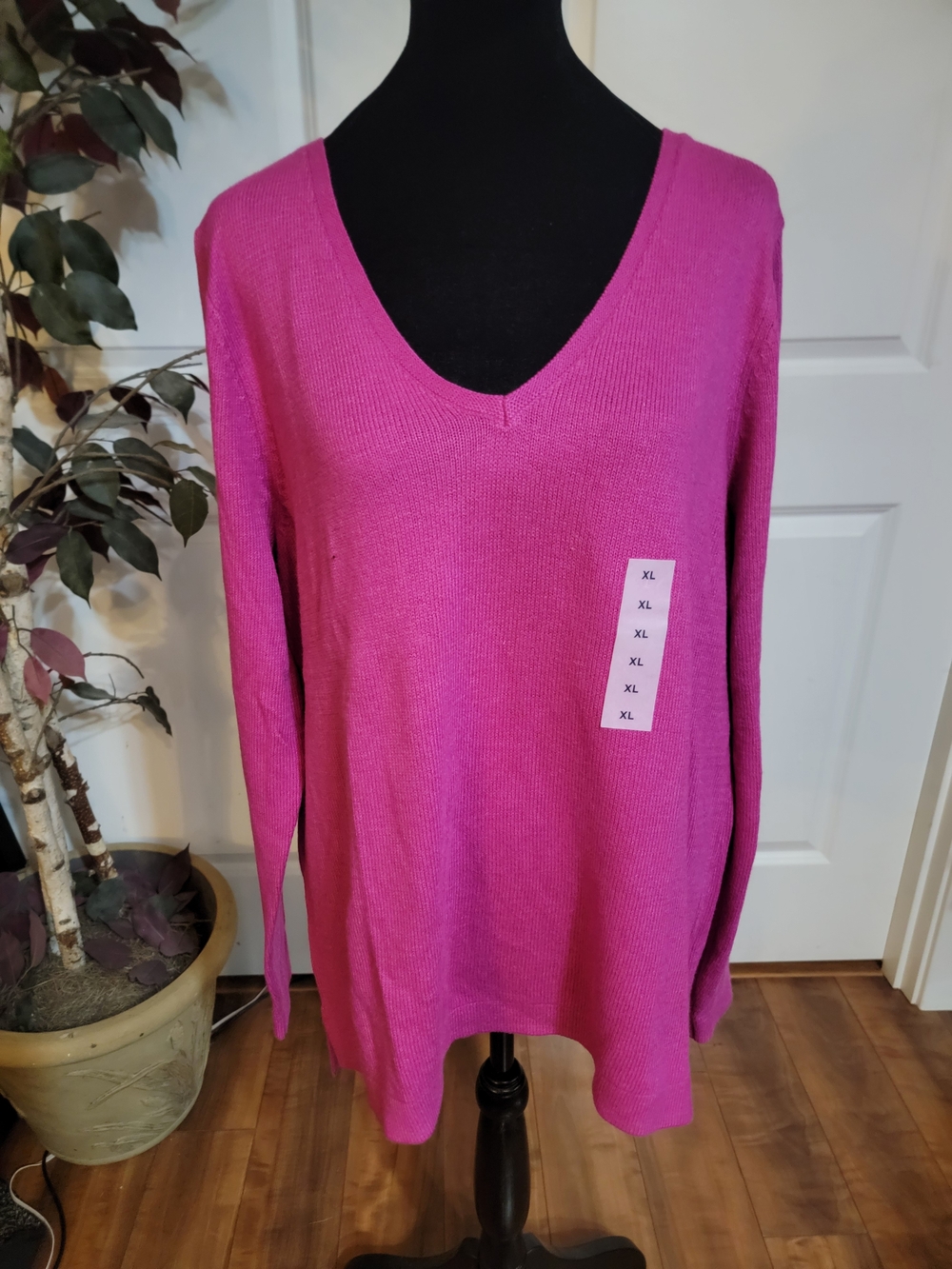 (#46) Old Navy V-Neck Long Sleeve Sweater - Fuchsia